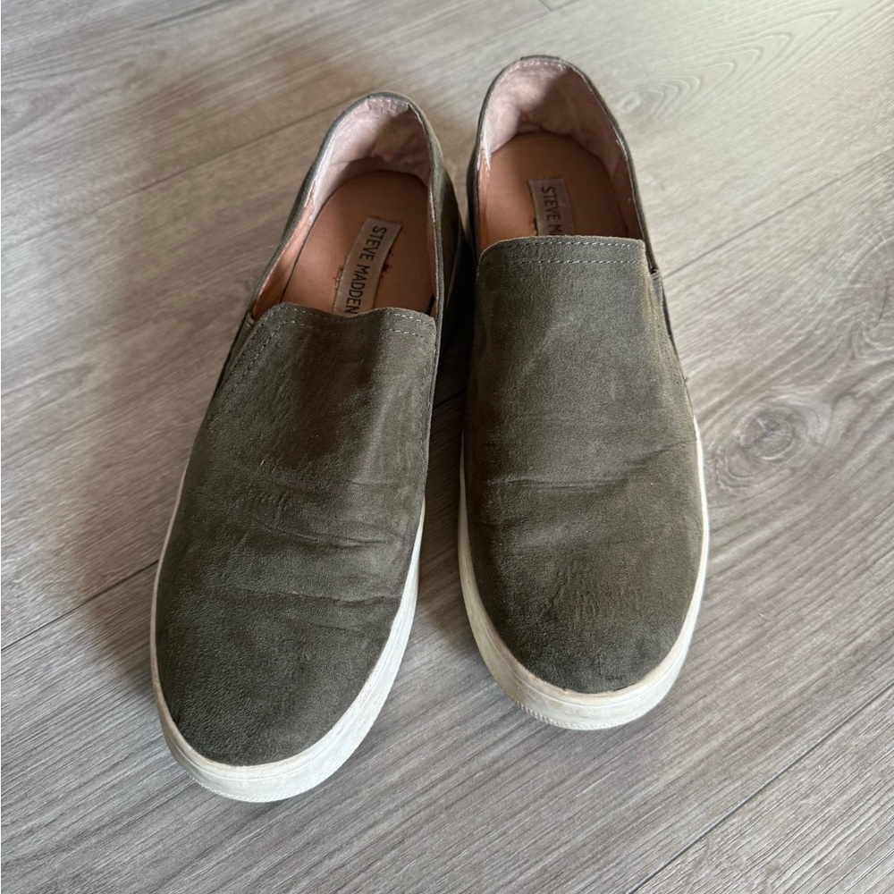Sage green leather dress sneaker/flat womens 8.5